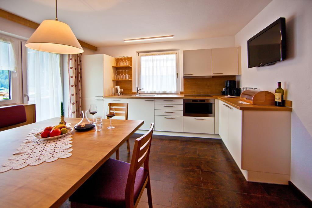Haus St. Christoph Mayrhofen Buitenkant foto